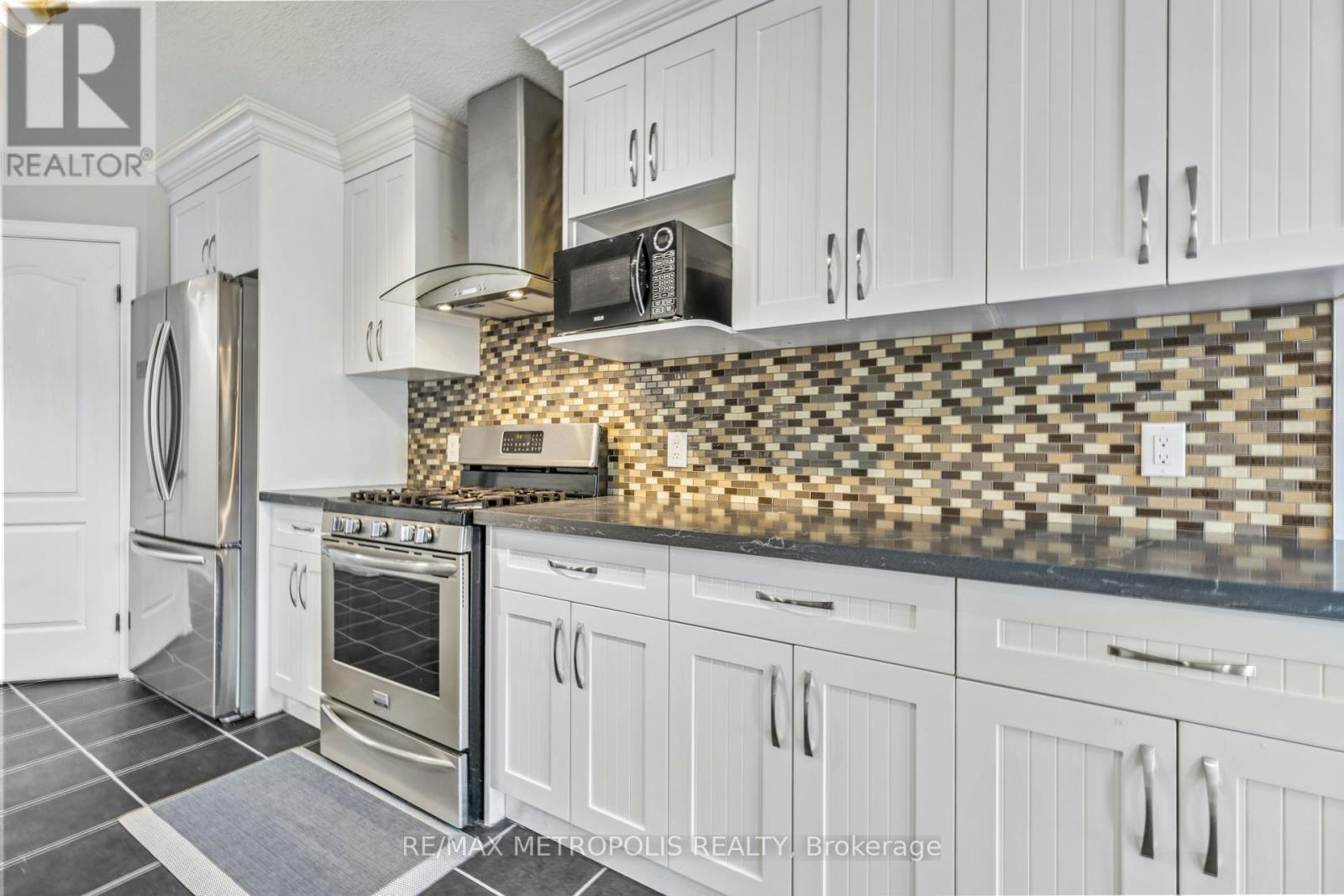 1847 Foxridge Crescent, London North, Ontario  N6G 0L7 - Photo 11 - X12592544