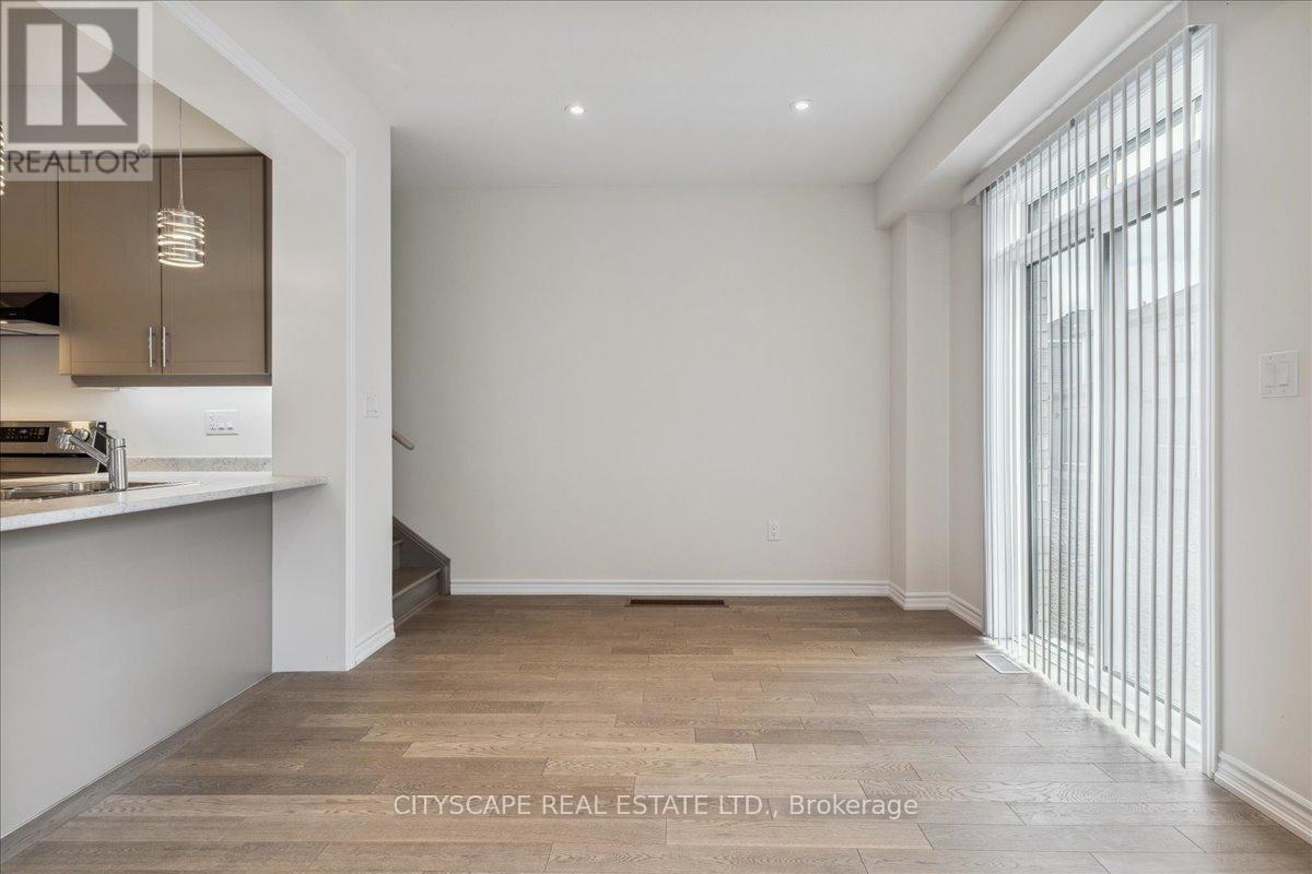 50 Whithorn Crescent, Haldimand, Ontario N3W 0E5 - Photo 9 - X12592622