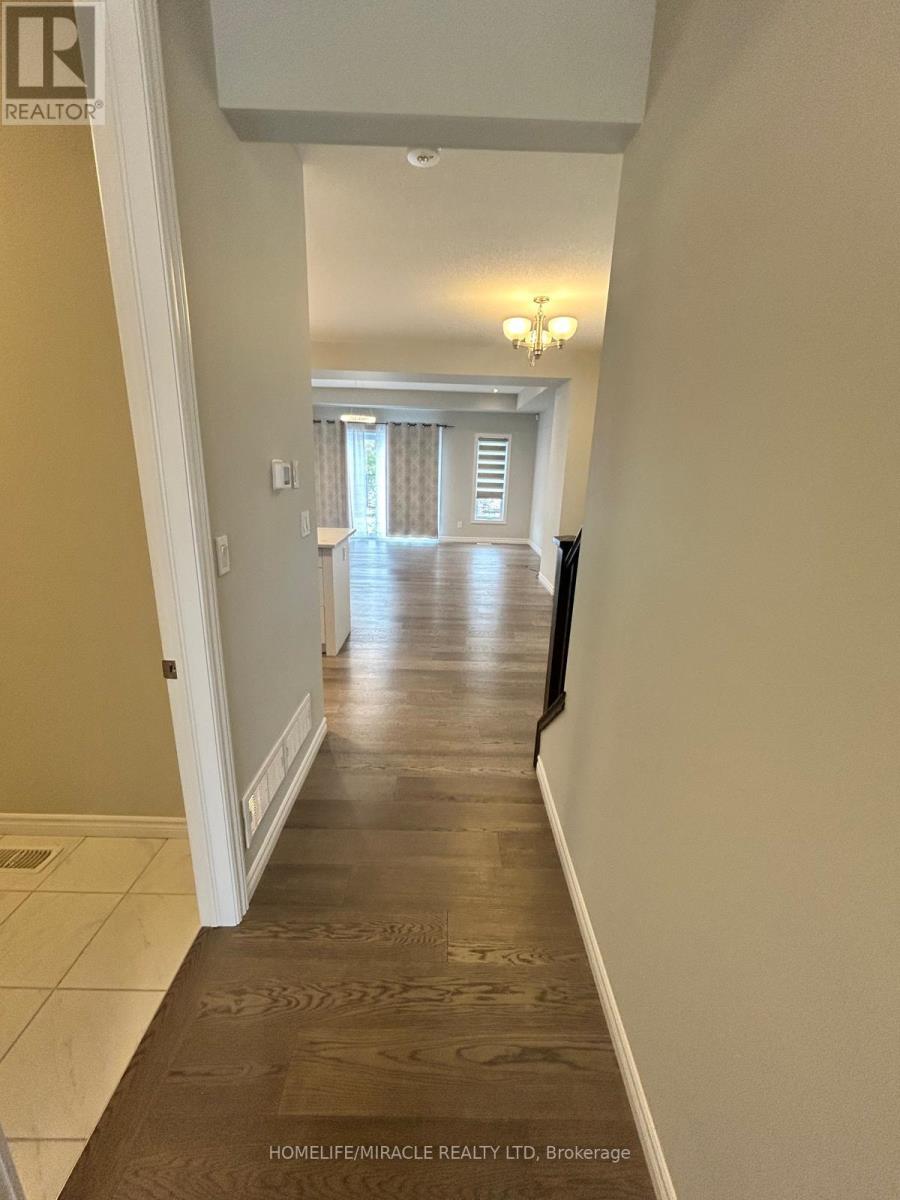 174 Forest Creek Drive, Kitchener, Ontario N2R 0M1 - Photo 10 - X12592614