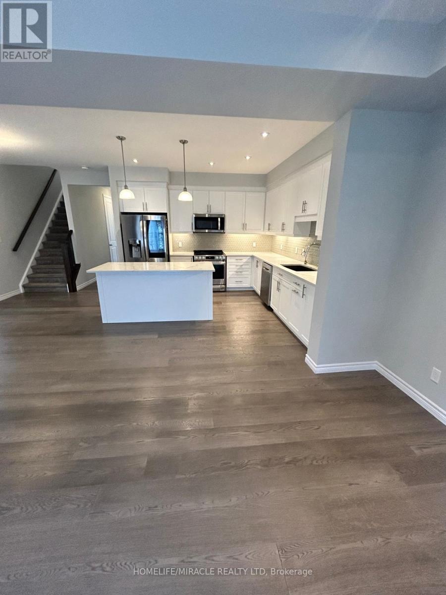 174 Forest Creek Drive, Kitchener, Ontario N2R 0M1 - Photo 4 - X12592614