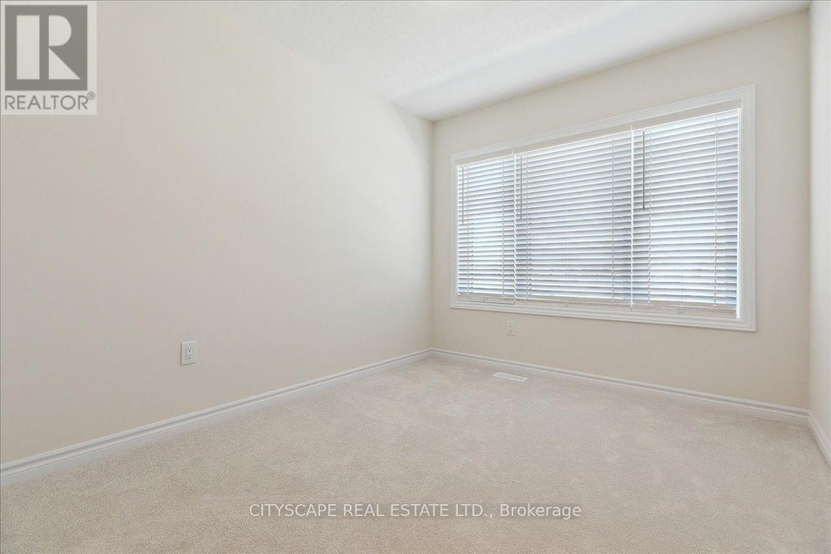 50 Whithorn Crescent, Haldimand, Ontario N3W 0E5 - Photo 24 - X12592622