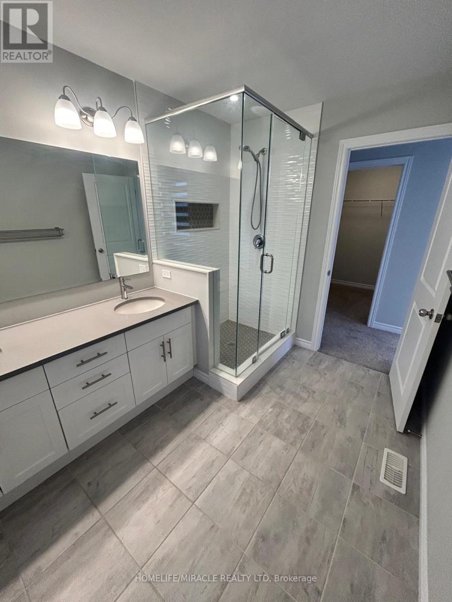 174 Forest Creek Drive, Kitchener, Ontario N2R 0M1 - Photo 25 - X12592614