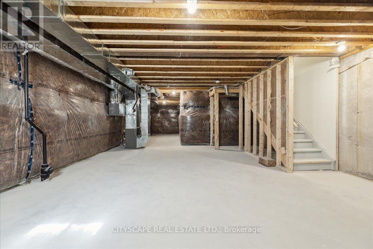 50 Whithorn Crescent, Haldimand, Ontario N3W 0E5 - Photo 31 - X12592622