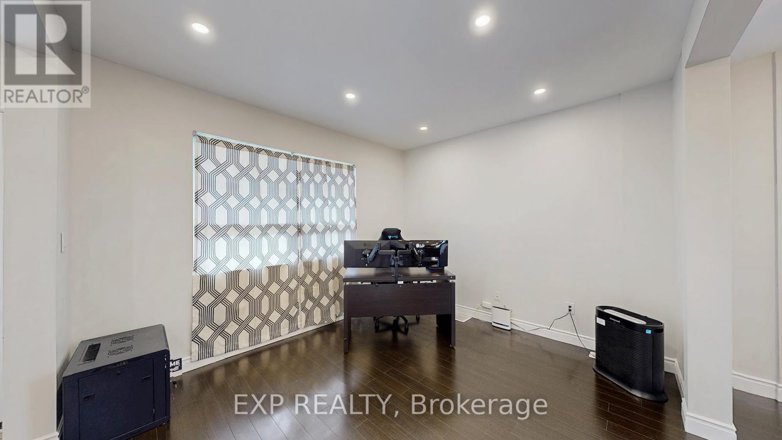 78 Martimas Avenue, Hamilton, Ontario  L8H 3N3 - Photo 3 - X12591872