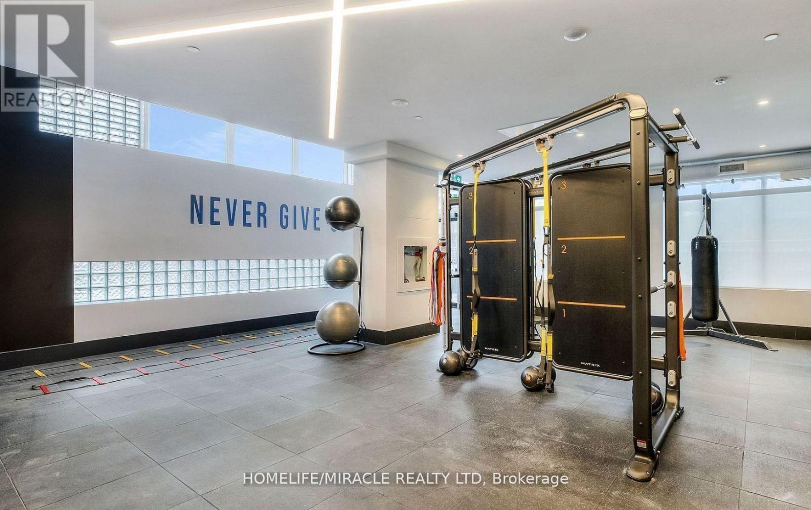 2004 - 55 Duke Street, Kitchener, Ontario  N2H 0C9 - Photo 10 - X12592656