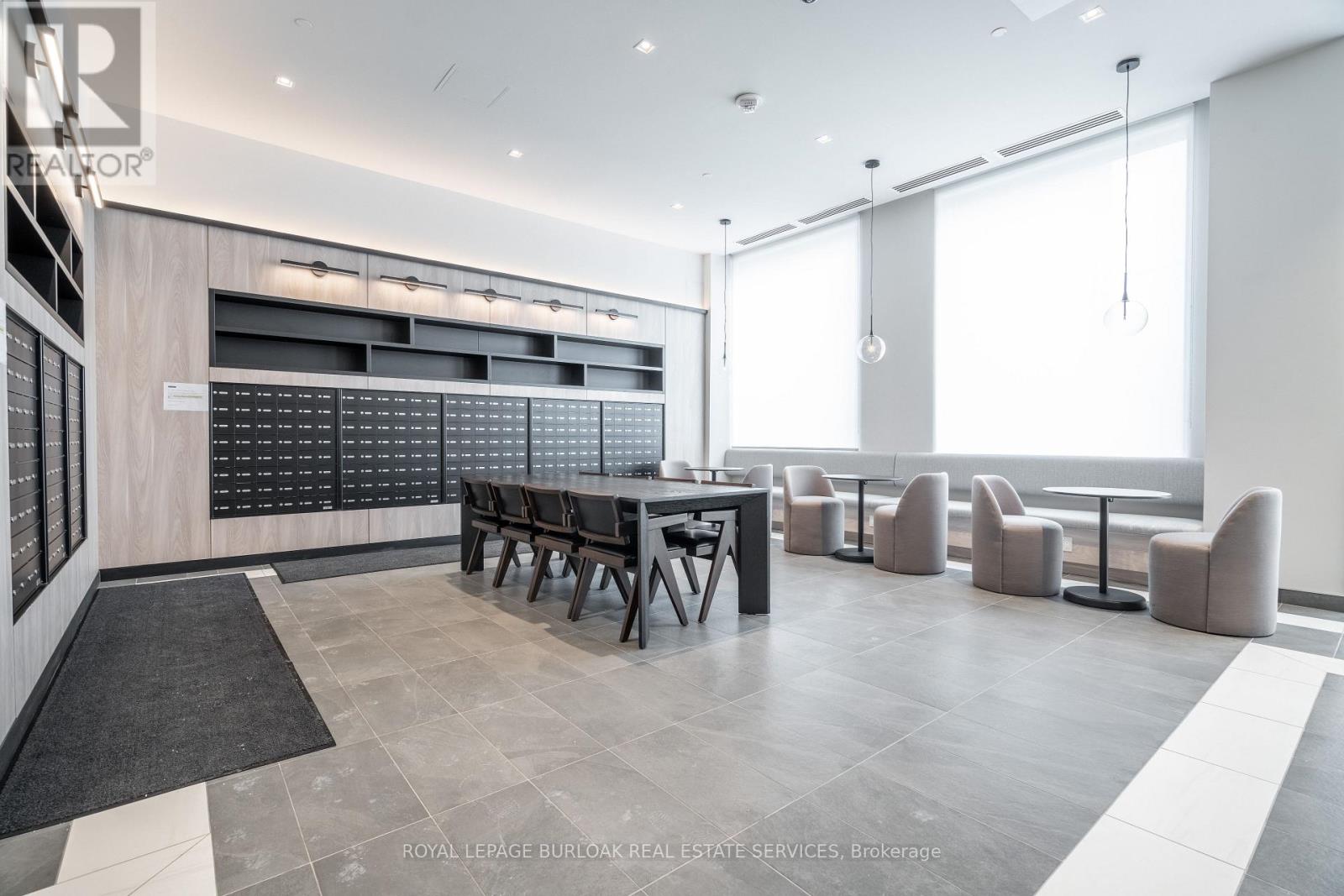 1418 - 1 Jarvis Street, Hamilton, Ontario L8R 3J2 - Photo 16 - X12592658