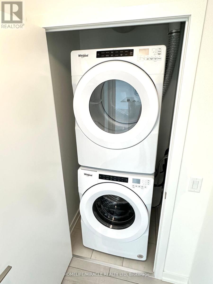 2004 - 55 Duke Street, Kitchener, Ontario  N2H 0C9 - Photo 12 - X12592656