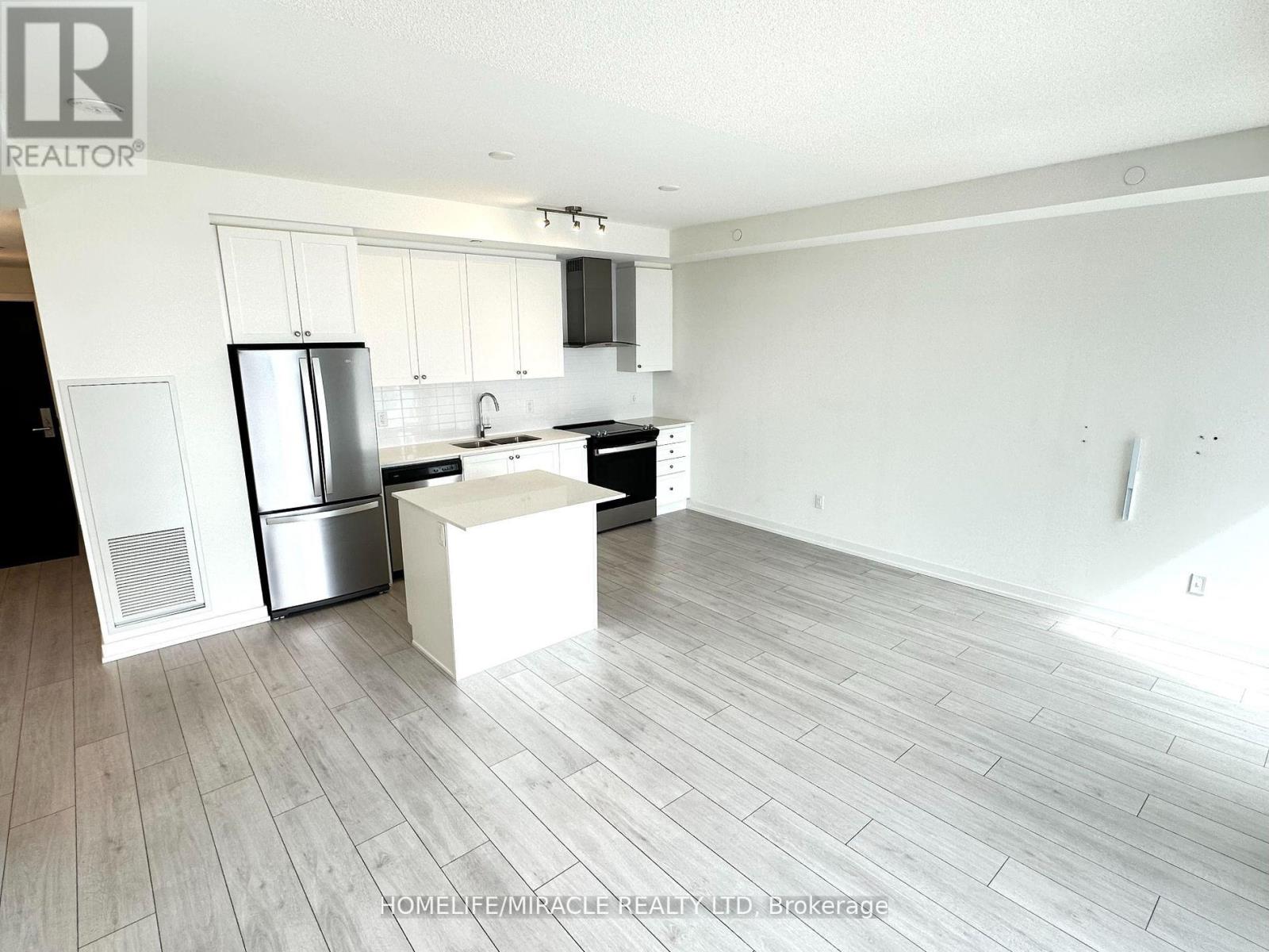 2004 - 55 Duke Street, Kitchener, Ontario  N2H 0C9 - Photo 3 - X12592656