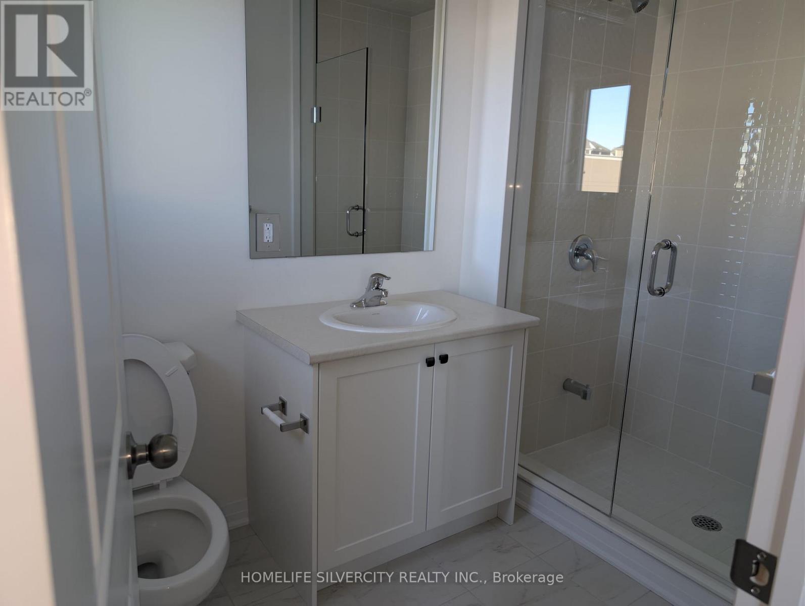 103 Windermere Boulevard, Loyalist, Ontario K0H 1G0 - Photo 16 - X12592660