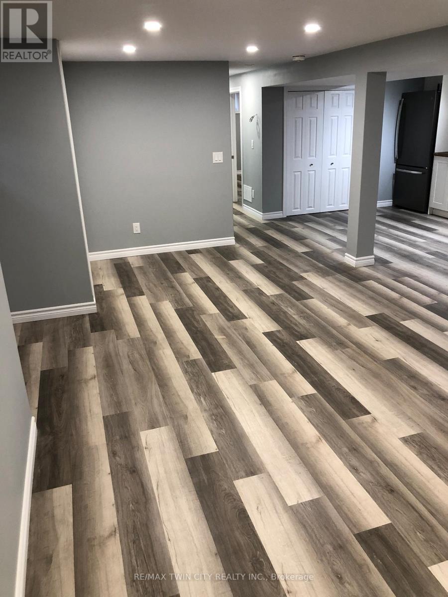 Lower - 22 Patterson Avenue, Brantford, Ontario  N3S 6W9 - Photo 12 - X12592778