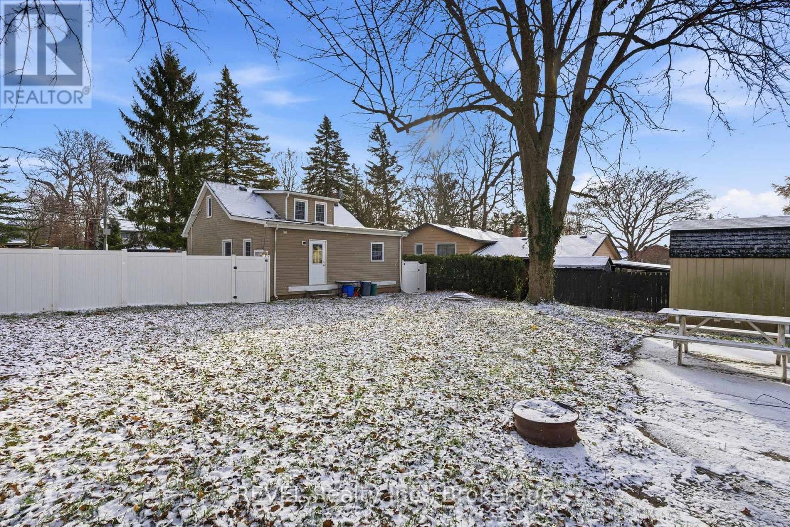 1176 Haist Street, Pelham, Ontario L3E 0H5 - Photo 25 - X12592862