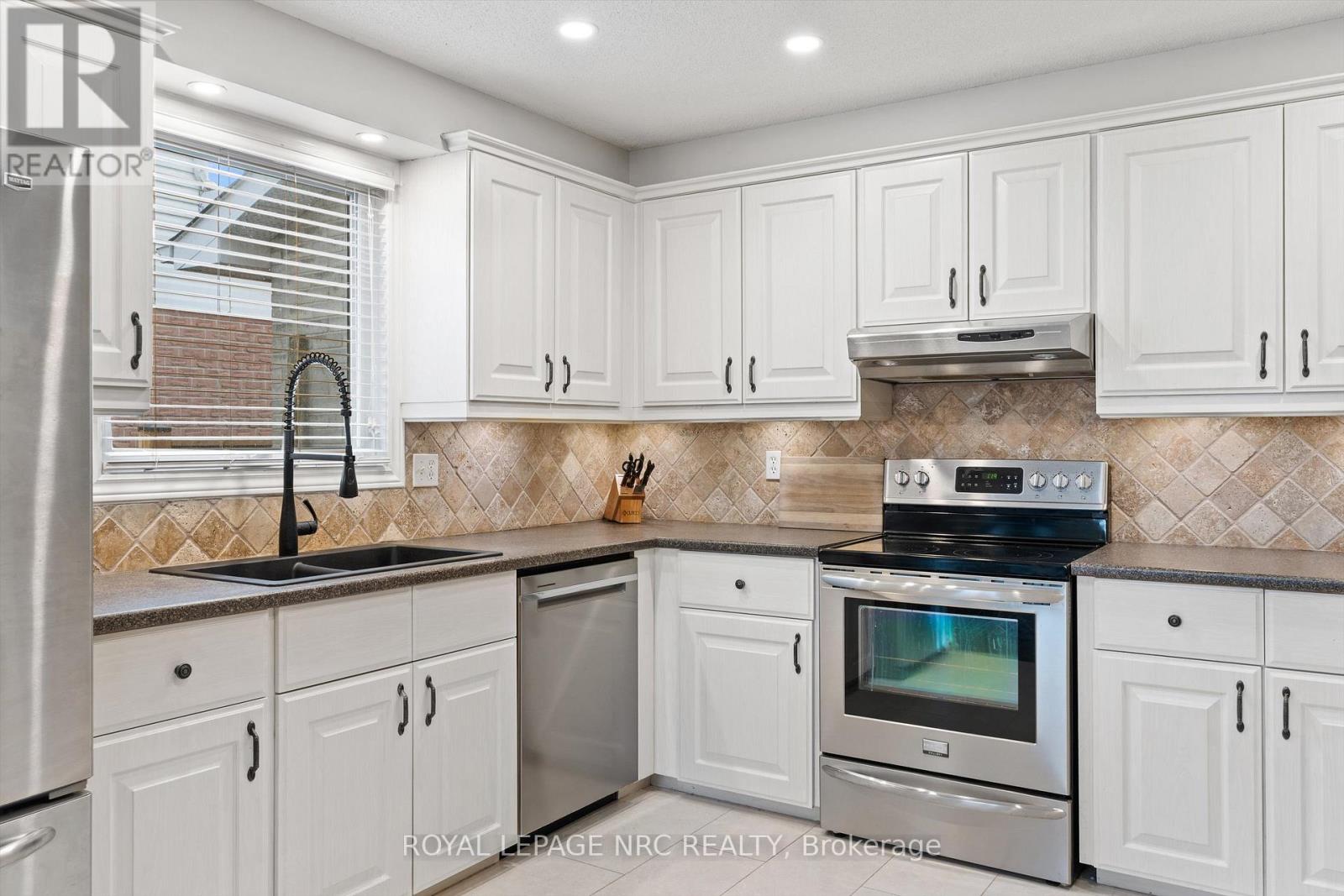 15 Commerford Street, Thorold, Ontario L2V 4P5 - Photo 16 - X12592902