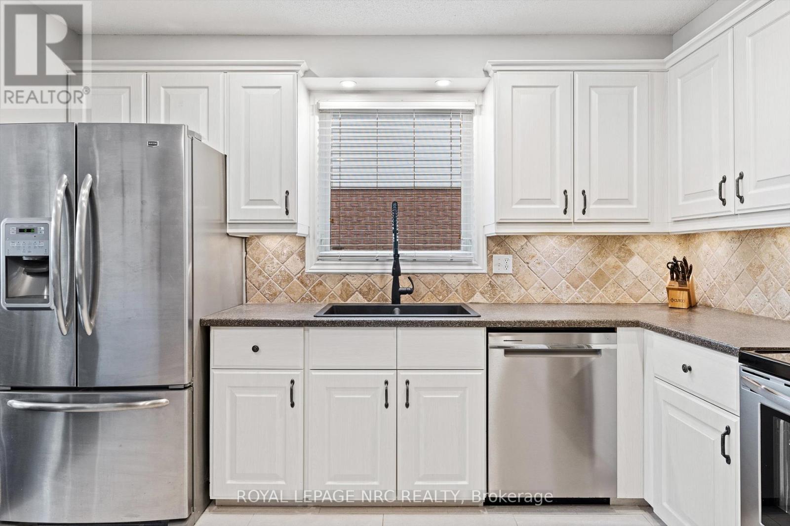 15 Commerford Street, Thorold, Ontario L2V 4P5 - Photo 17 - X12592902