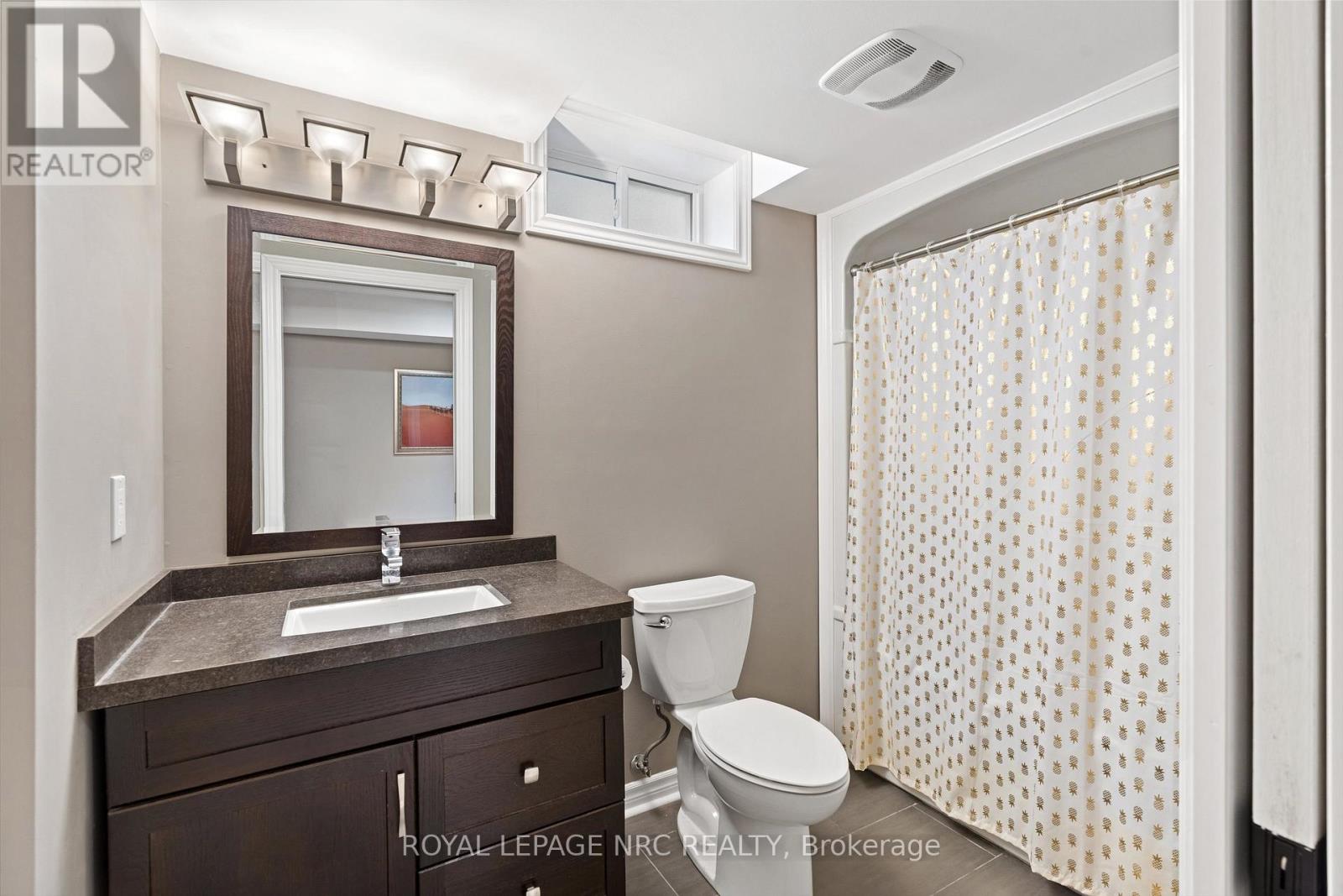 15 Commerford Street, Thorold, Ontario L2V 4P5 - Photo 35 - X12592902