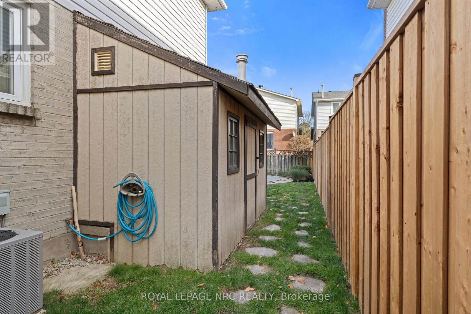 15 Commerford Street, Thorold, Ontario L2V 4P5 - Photo 42 - X12592902