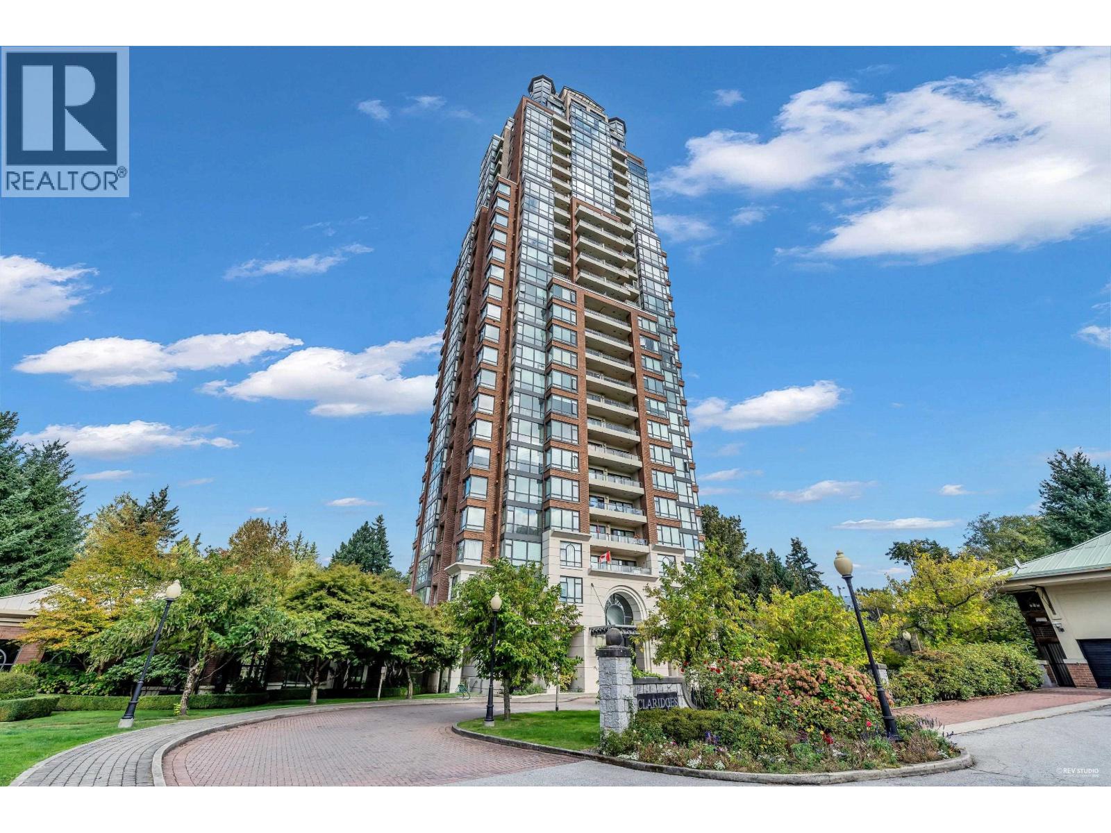 407 6837 Station Hill Drive, Burnaby, British Columbia  V3N 5B7 - Photo 1 - R3071366
