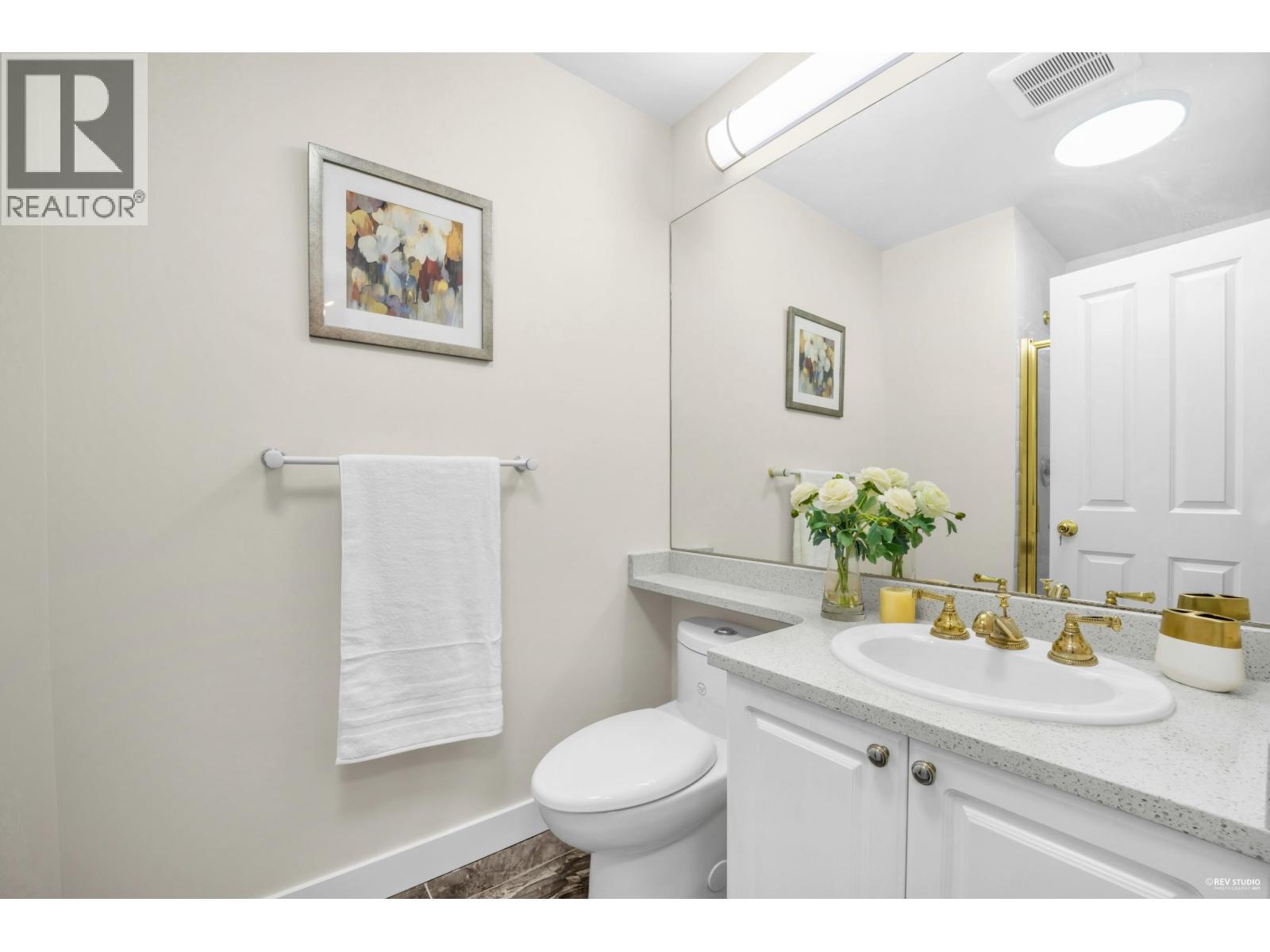 407 6837 Station Hill Drive, Burnaby, British Columbia  V3N 5B7 - Photo 6 - R3071366