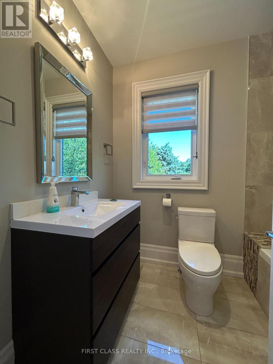 2194 Elmhurst Avenue, Oakville, Ontario  L6J 5G2 - Photo 33 - W12592842