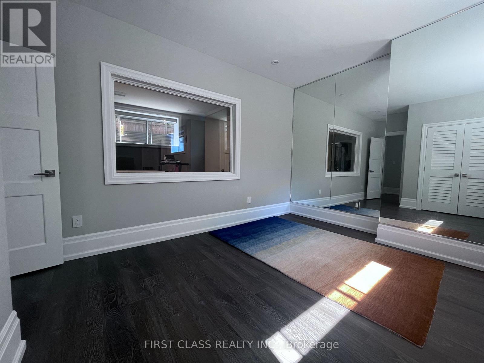 2194 Elmhurst Avenue, Oakville, Ontario  L6J 5G2 - Photo 38 - W12592842