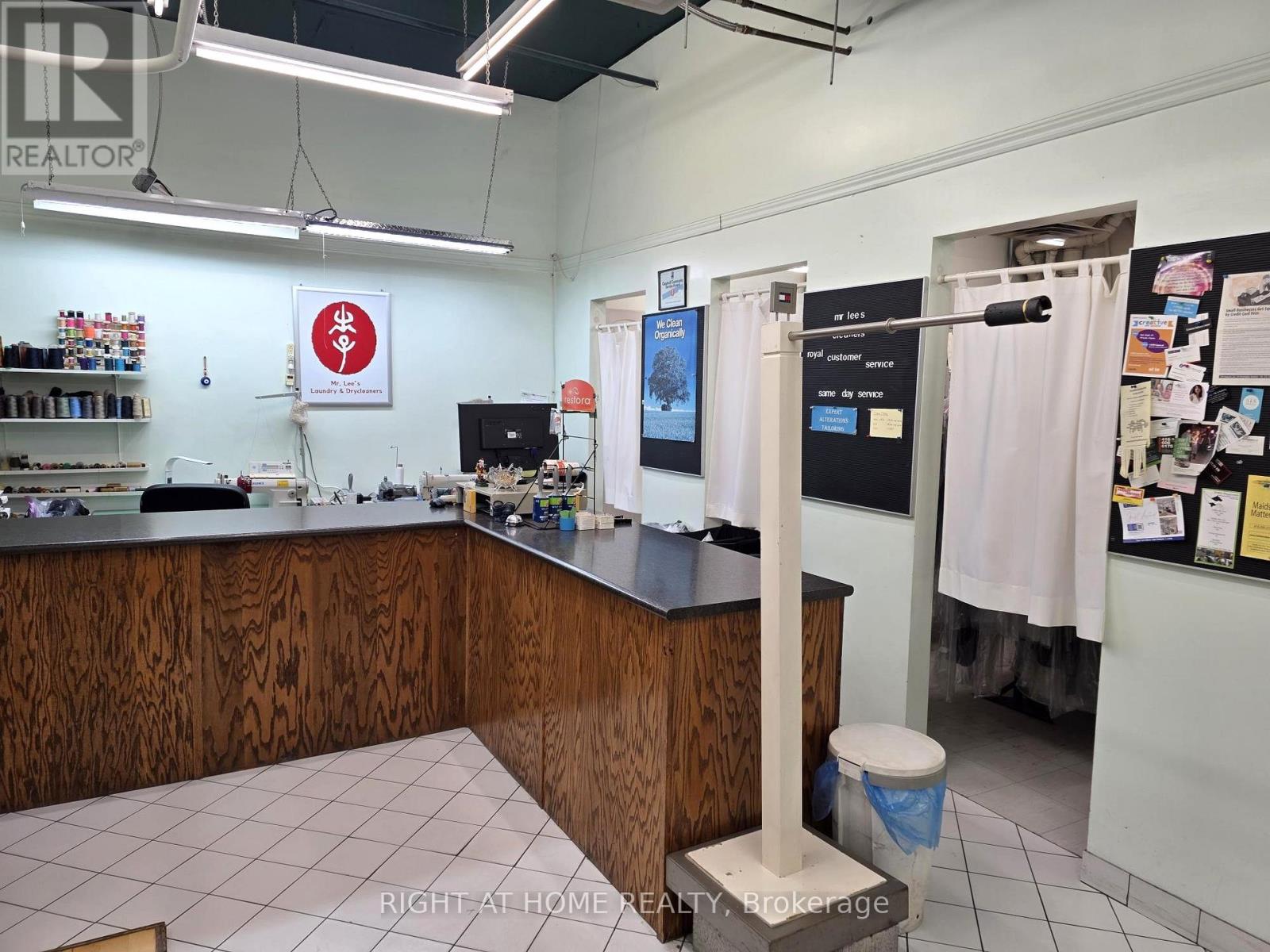 5 - 725 King Street W, Toronto, Ontario M5V 2W9 - Photo 2 - C12592912