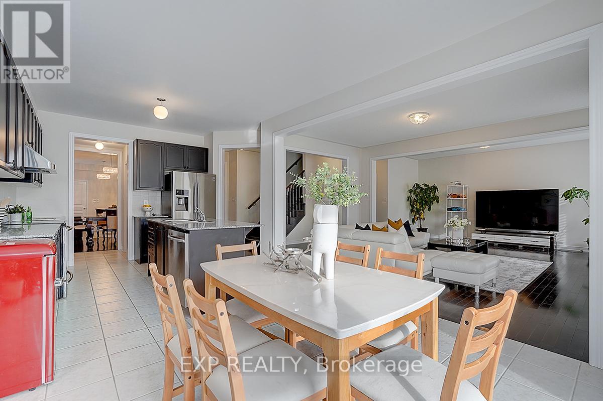 47 Foshan Avenue, Markham, Ontario  L6C 0B2 - Photo 13 - N12592858