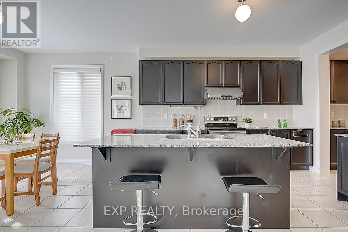 47 Foshan Avenue, Markham, Ontario  L6C 0B2 - Photo 15 - N12592858