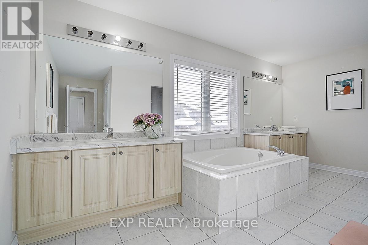 47 Foshan Avenue, Markham, Ontario  L6C 0B2 - Photo 27 - N12592858