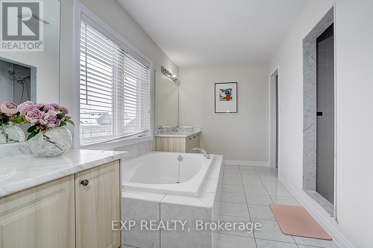 47 Foshan Avenue, Markham, Ontario  L6C 0B2 - Photo 28 - N12592858