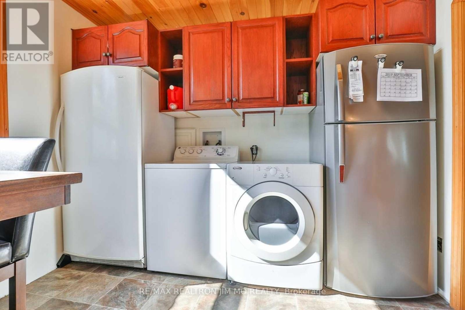 366 Irene Drive, Georgina, Ontario L4P 3B2 - Photo 14 - N12592896