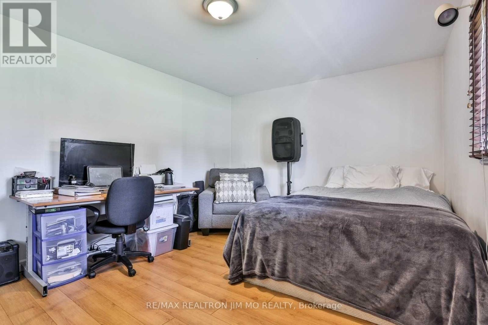 366 Irene Drive, Georgina, Ontario L4P 3B2 - Photo 16 - N12592896