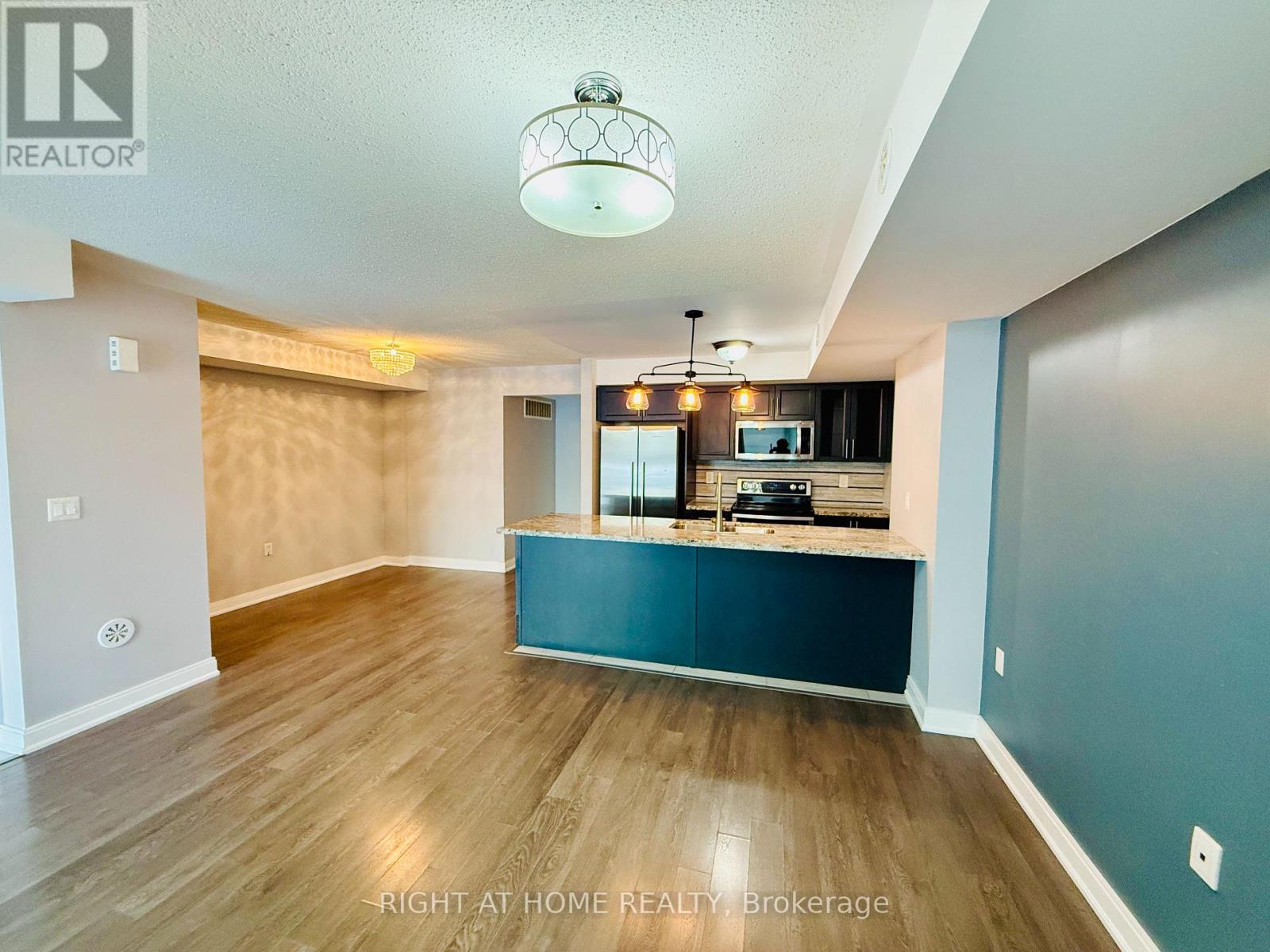 73 - 100 Dufay Road, Brampton, Ontario L7A 4A2 - Photo 10 - W12592908