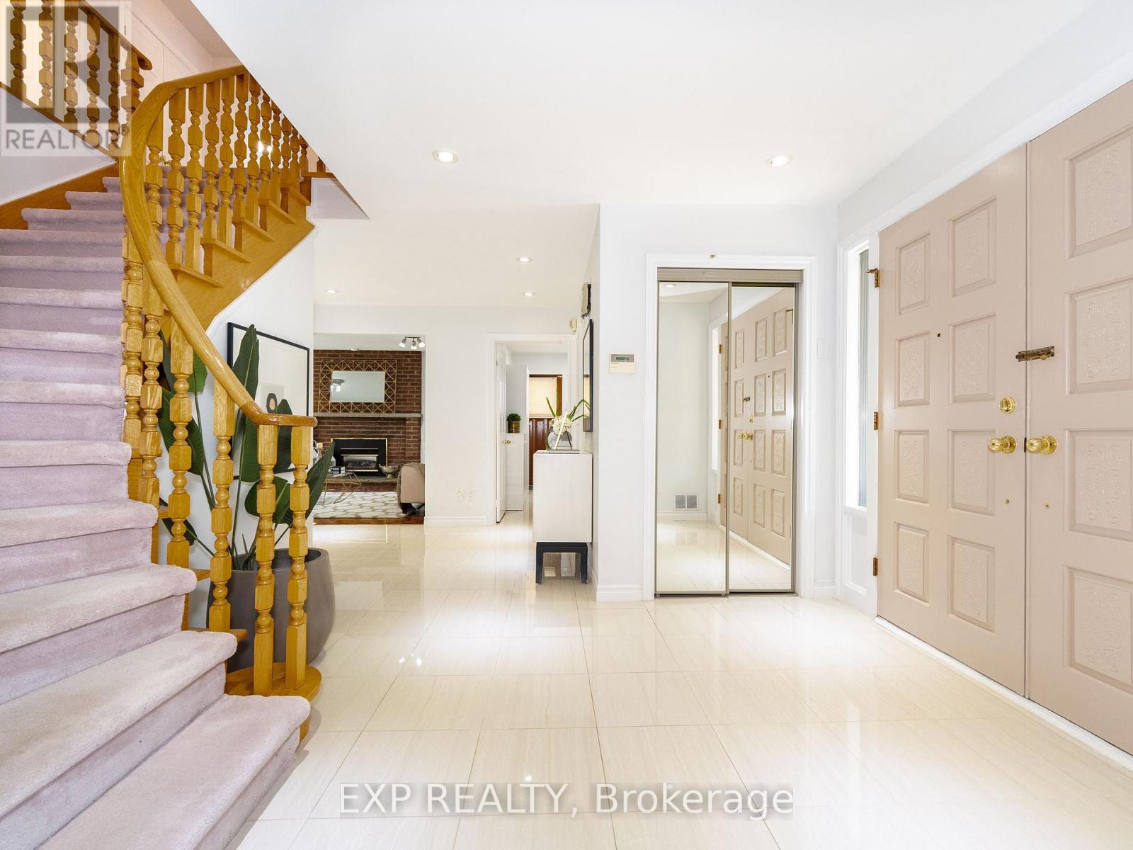 18 Whitman Street, Toronto, Ontario  M2M 3H8 - Photo 12 - C12592940