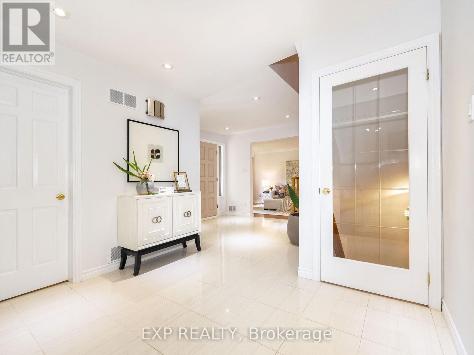 18 Whitman Street, Toronto, Ontario  M2M 3H8 - Photo 27 - C12592940