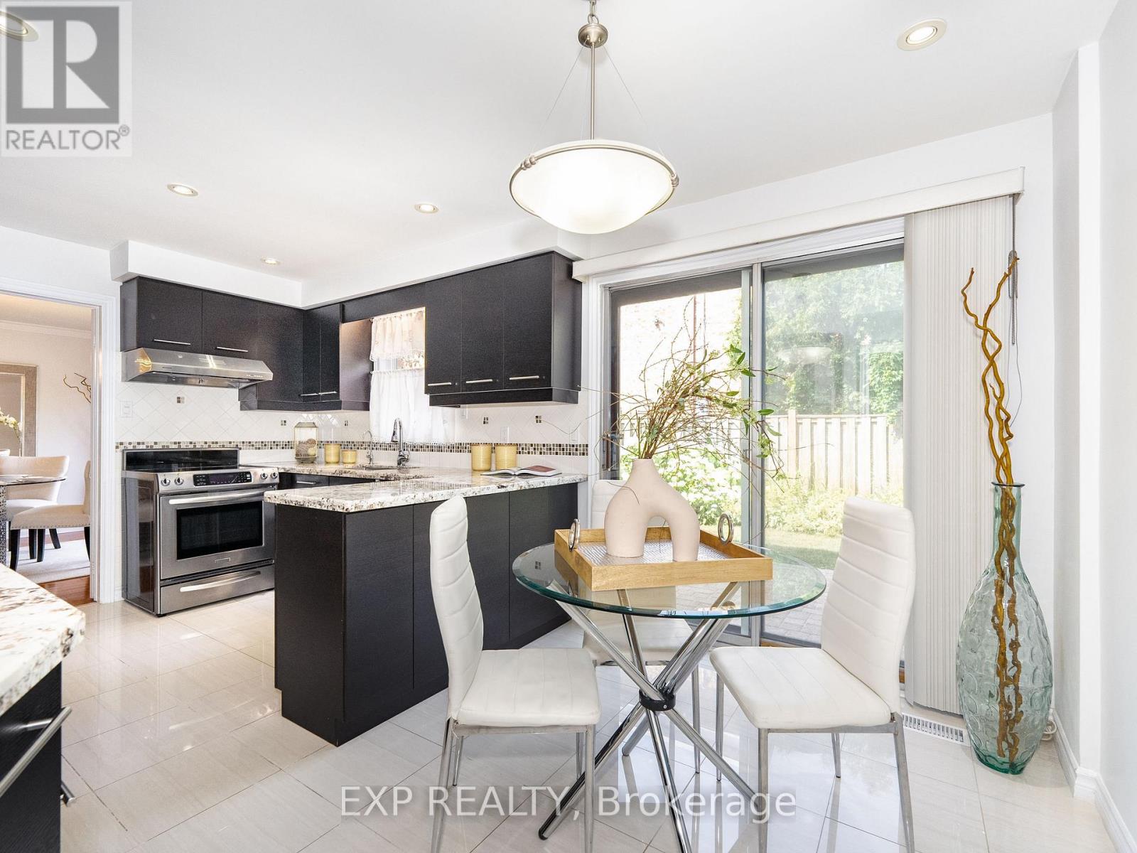 18 Whitman Street, Toronto, Ontario  M2M 3H8 - Photo 33 - C12592940