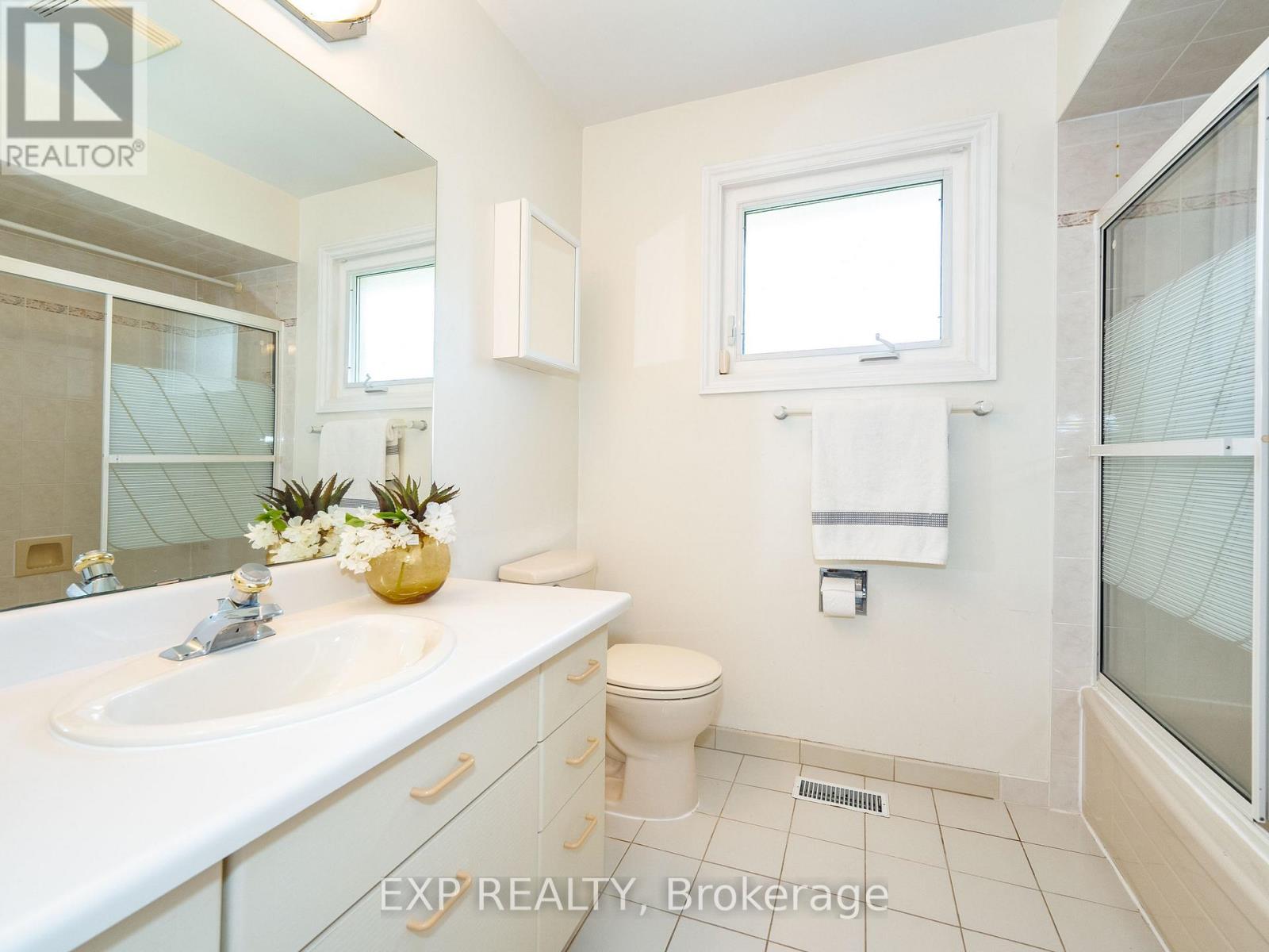 18 Whitman Street, Toronto, Ontario  M2M 3H8 - Photo 38 - C12592940