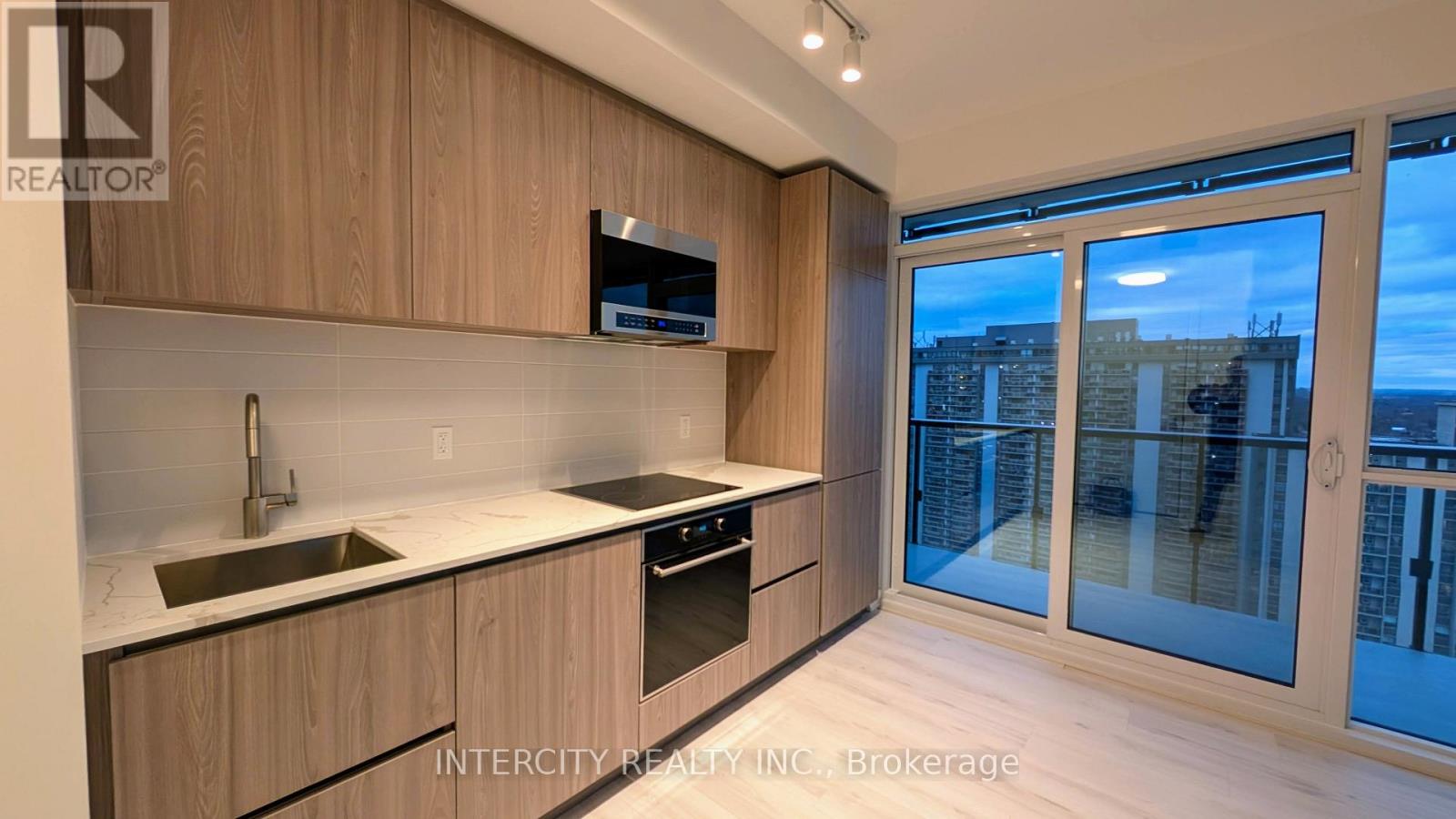 2302 - 120 Broadway Avenue, Toronto, Ontario M4P 0E9 - Photo 5 - C12592956