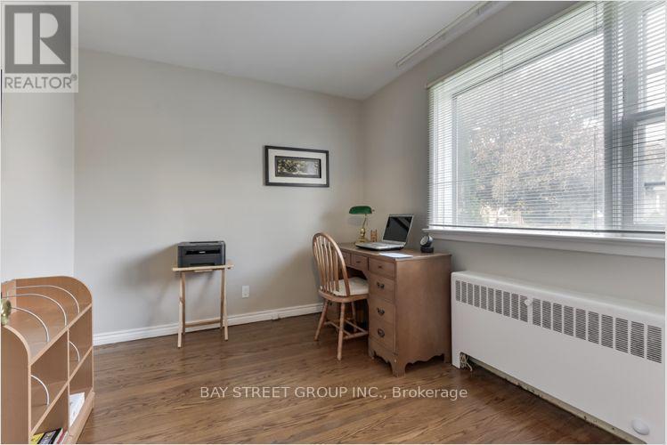 Main - Main 30 Ivordale Crescent, Toronto, Ontario M1R 2W6 - Photo 8 - E12592964