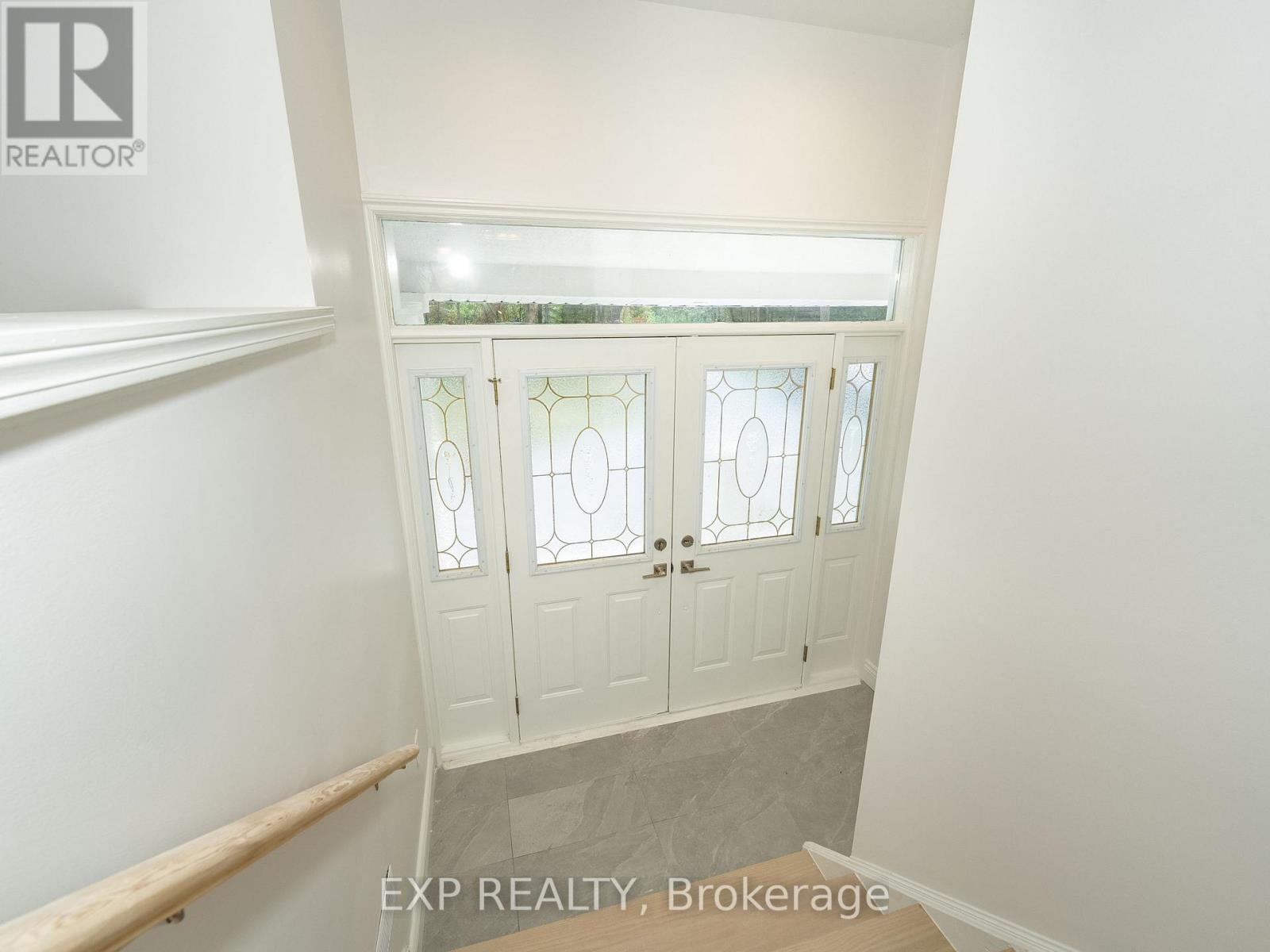 12056 Leslie Street, Richmond Hill, Ontario  L4E 3R5 - Photo 11 - N12592924