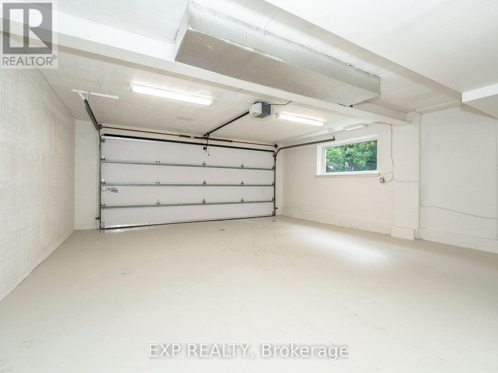 12056 Leslie Street, Richmond Hill, Ontario  L4E 3R5 - Photo 36 - N12592924