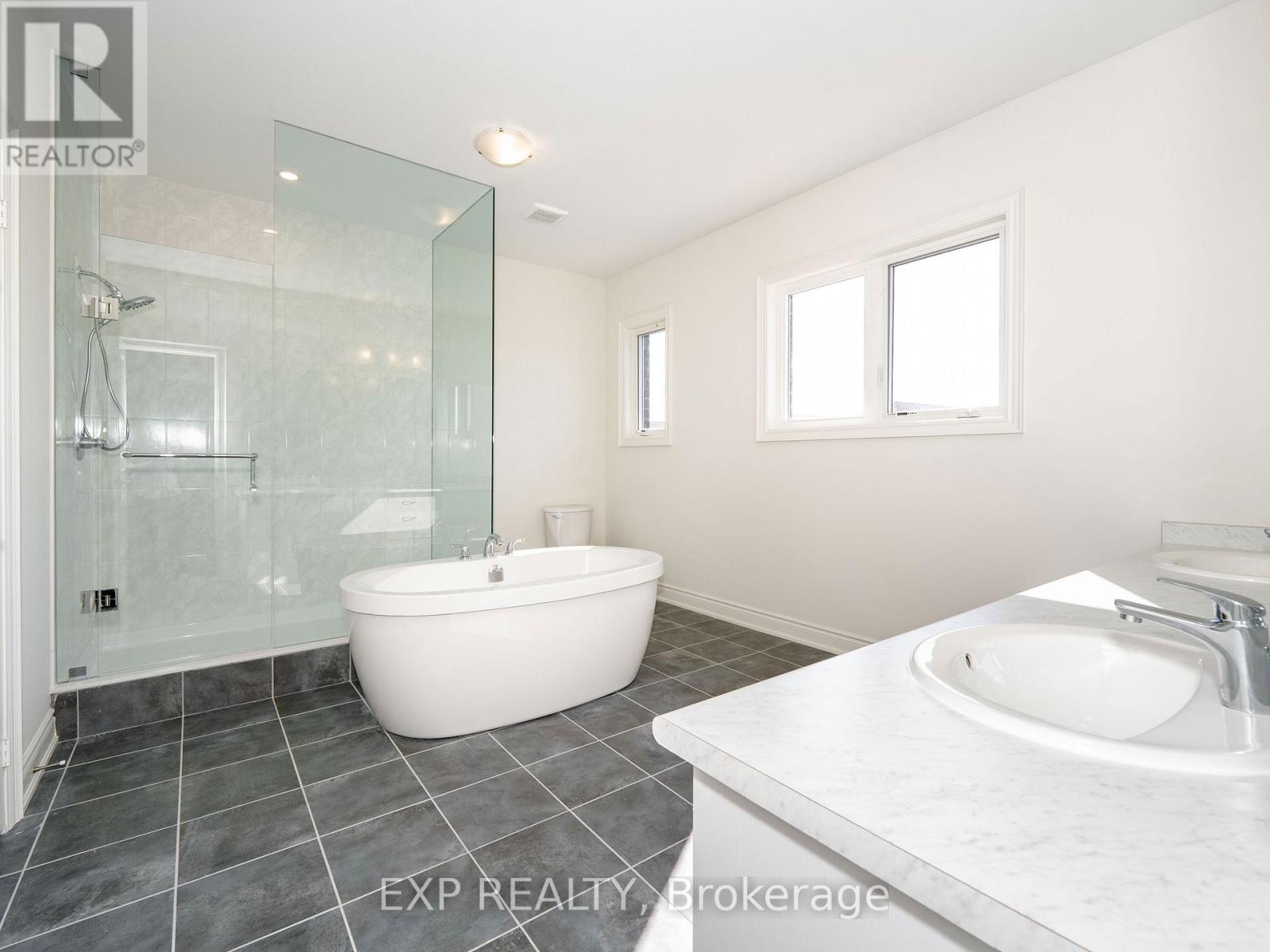 15 Monticola Avenue, Richmond Hill, Ontario  L4B 0J1 - Photo 23 - N12592926