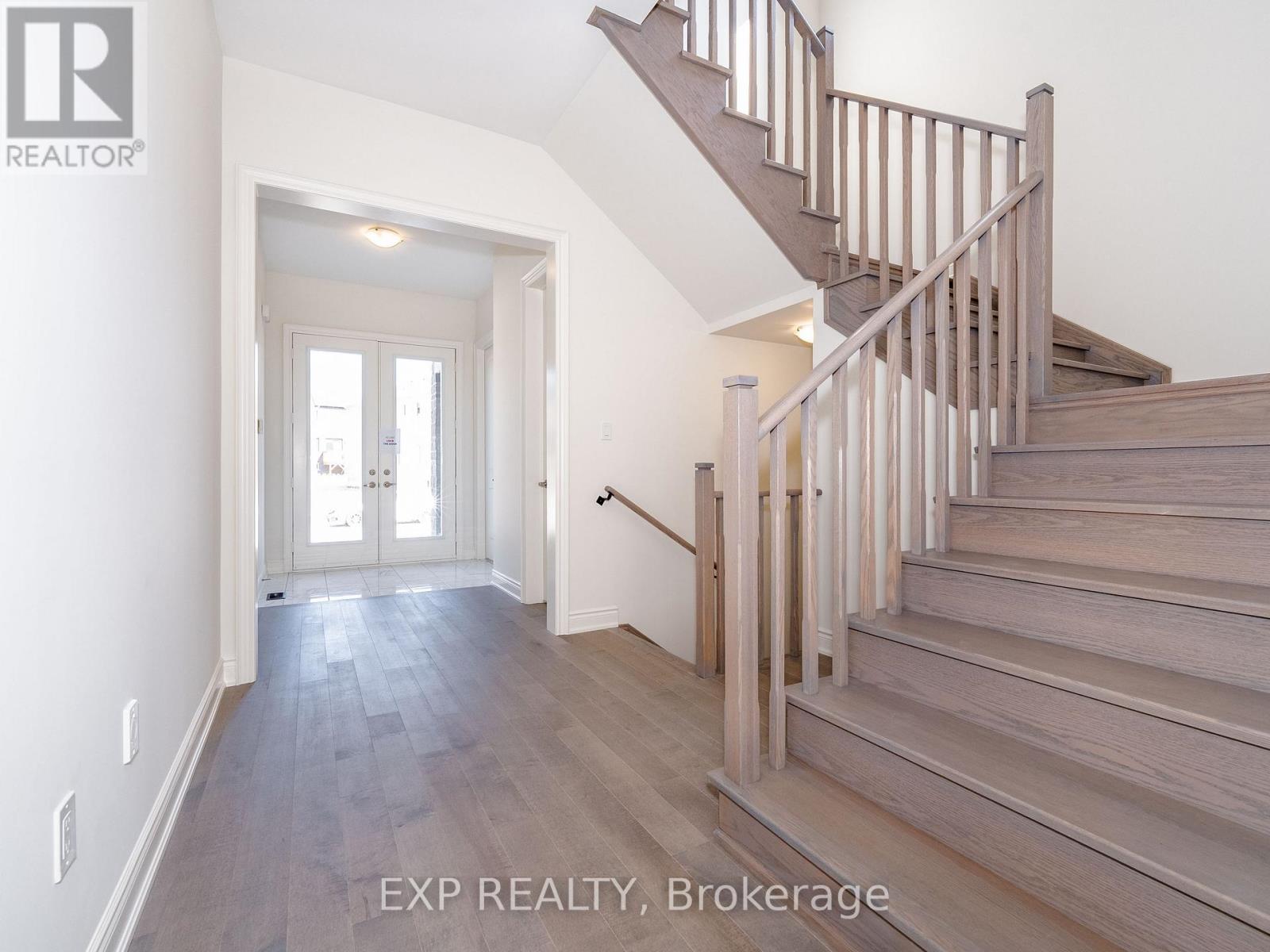 15 Monticola Avenue, Richmond Hill, Ontario  L4B 0J1 - Photo 5 - N12592926