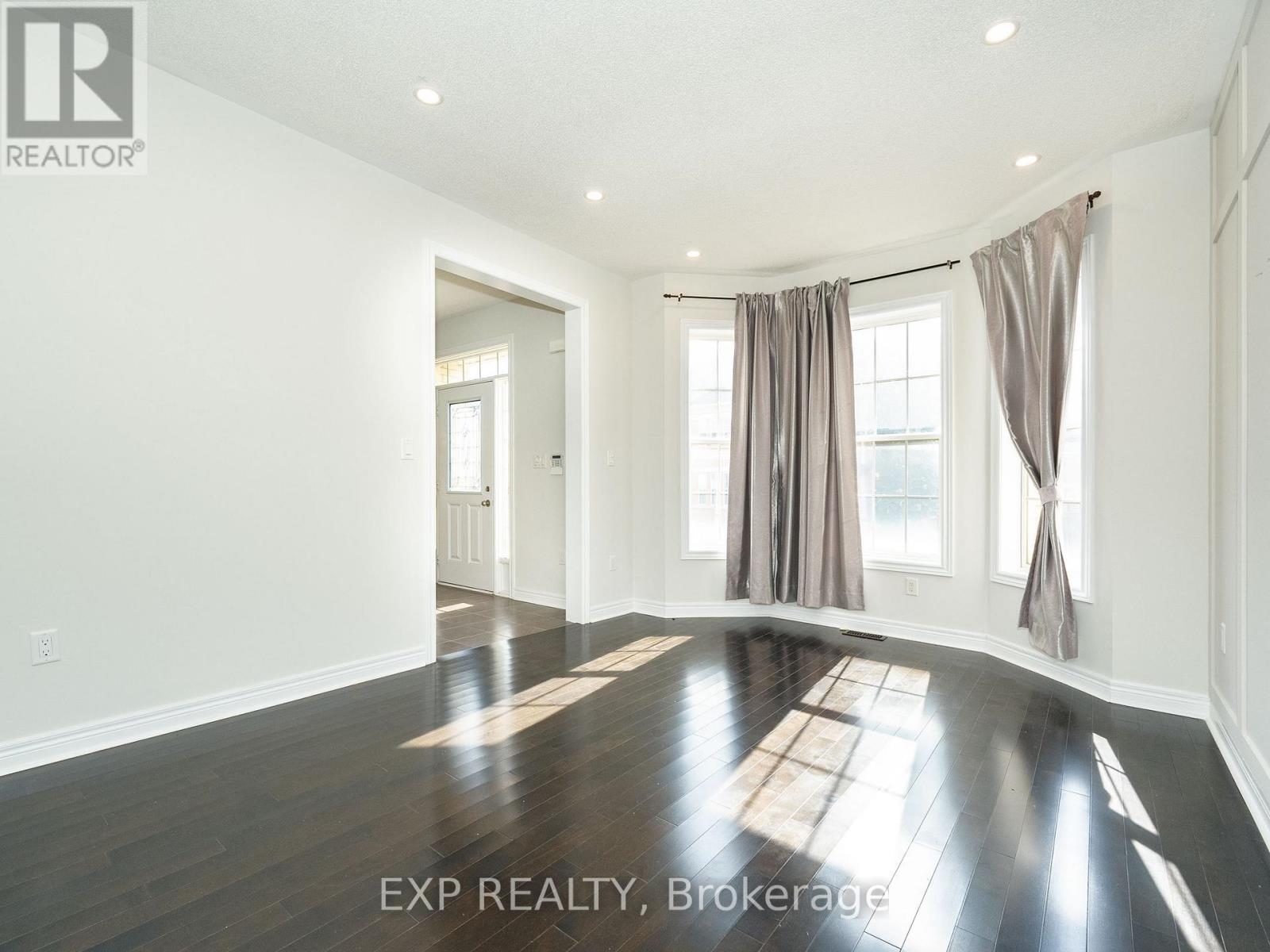 26 Bembridge Drive, Markham, Ontario L6C 0J8 - Photo 12 - N12592934