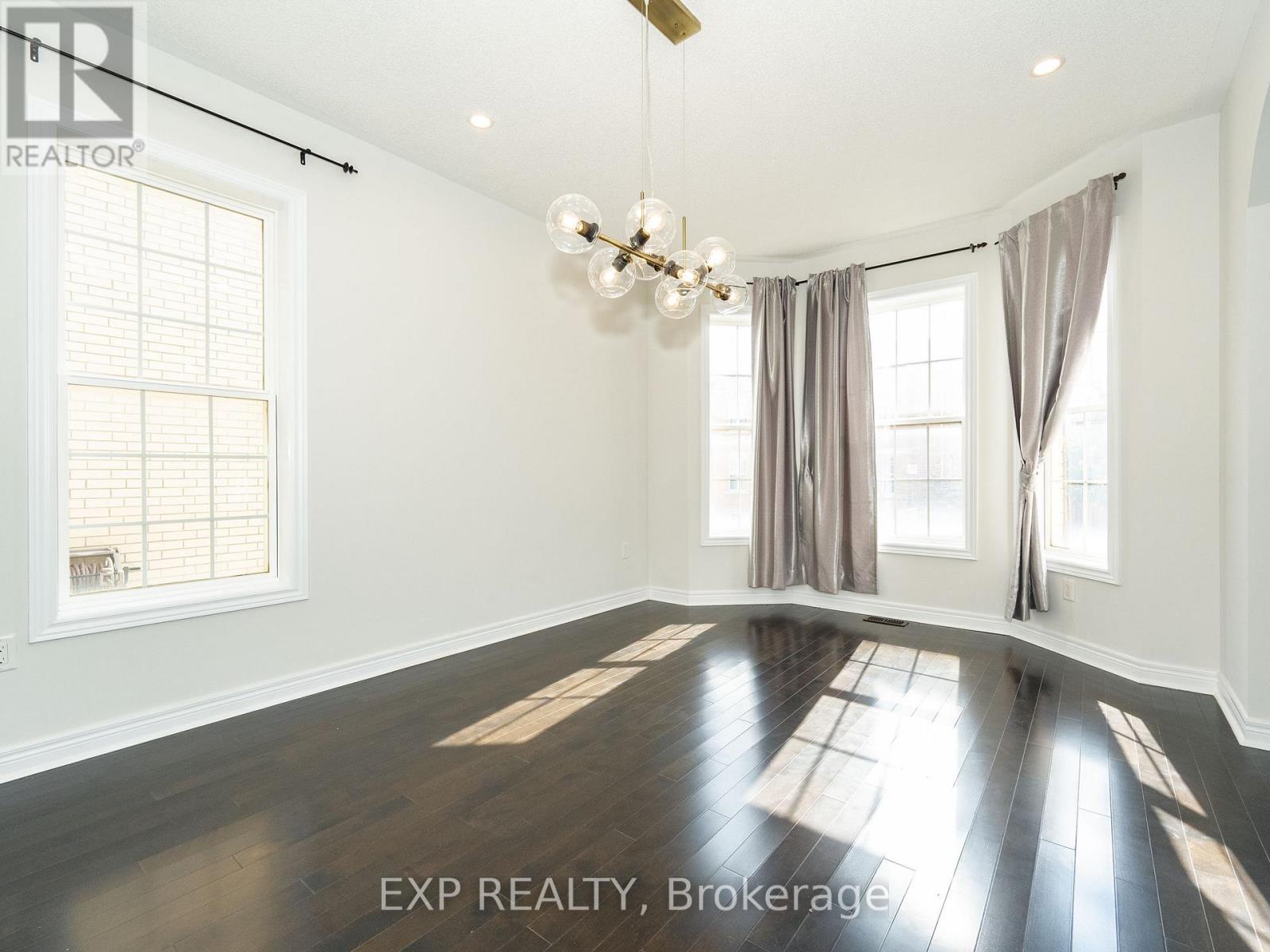 26 Bembridge Drive, Markham, Ontario L6C 0J8 - Photo 7 - N12592934