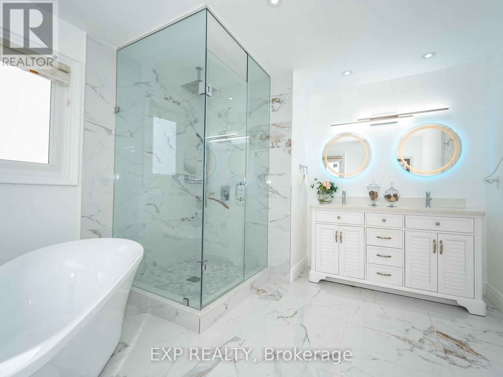 43 Piccadilly Road, Richmond Hill, Ontario  L4B 1S9 - Photo 28 - N12592944