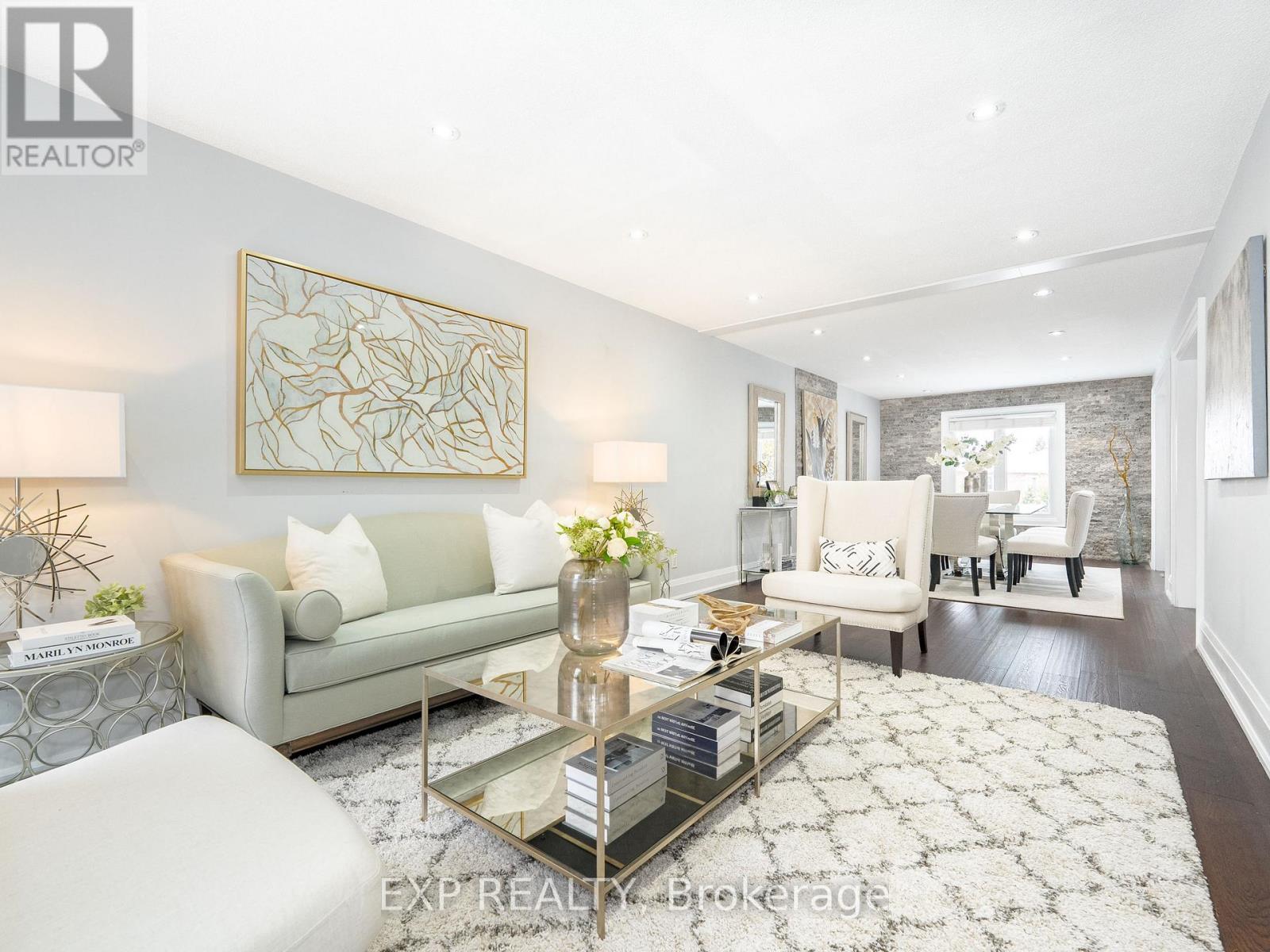 43 Piccadilly Road, Richmond Hill, Ontario  L4B 1S9 - Photo 6 - N12592944