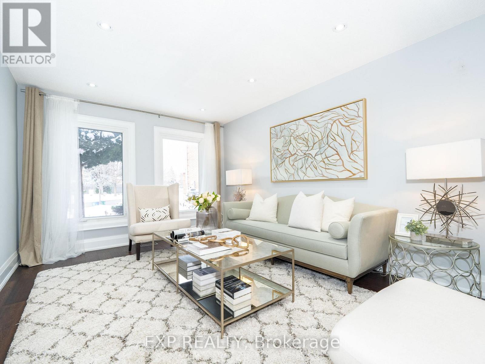 43 Piccadilly Road, Richmond Hill, Ontario  L4B 1S9 - Photo 8 - N12592944