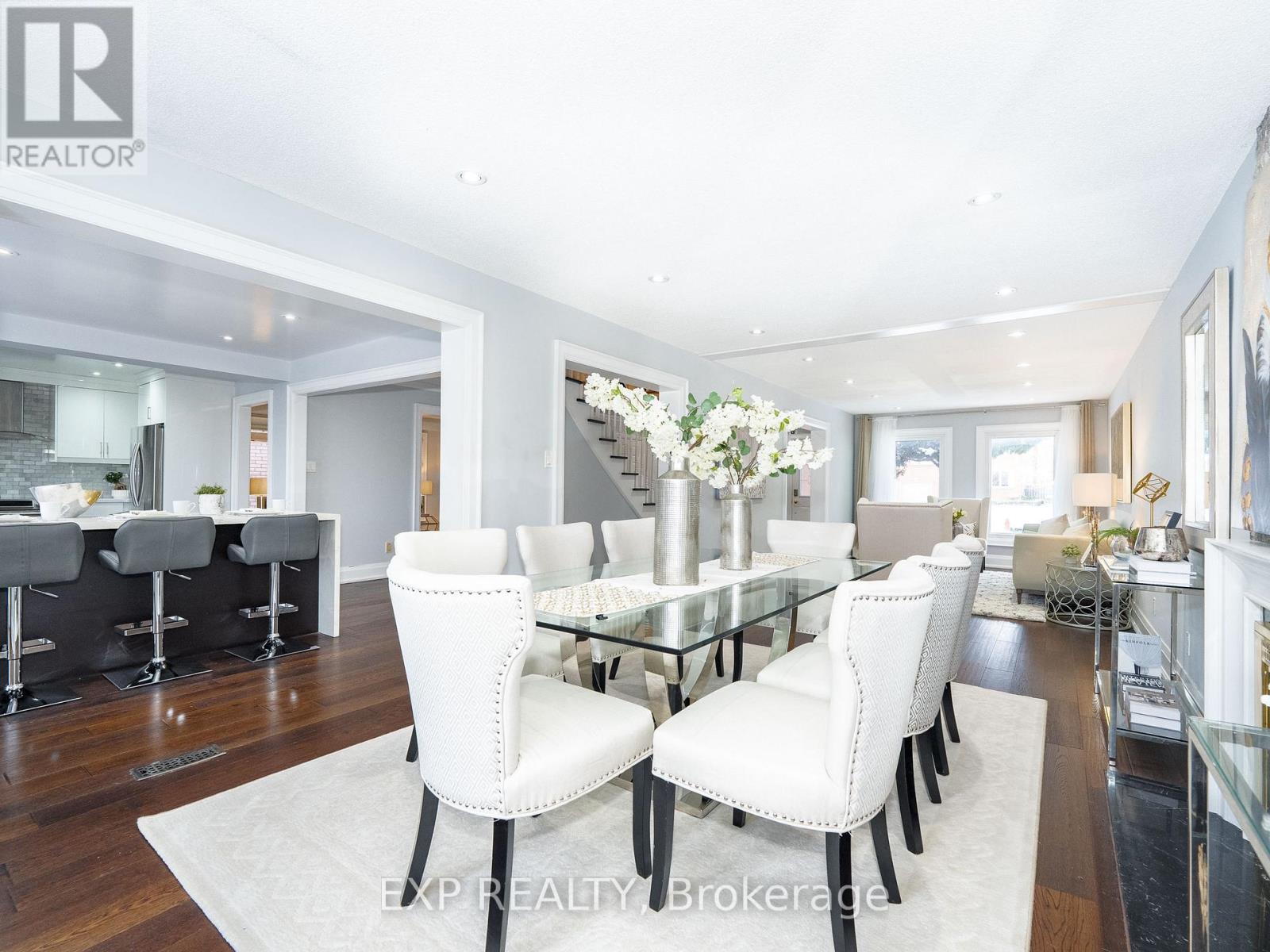 43 Piccadilly Road, Richmond Hill, Ontario  L4B 1S9 - Photo 9 - N12592944