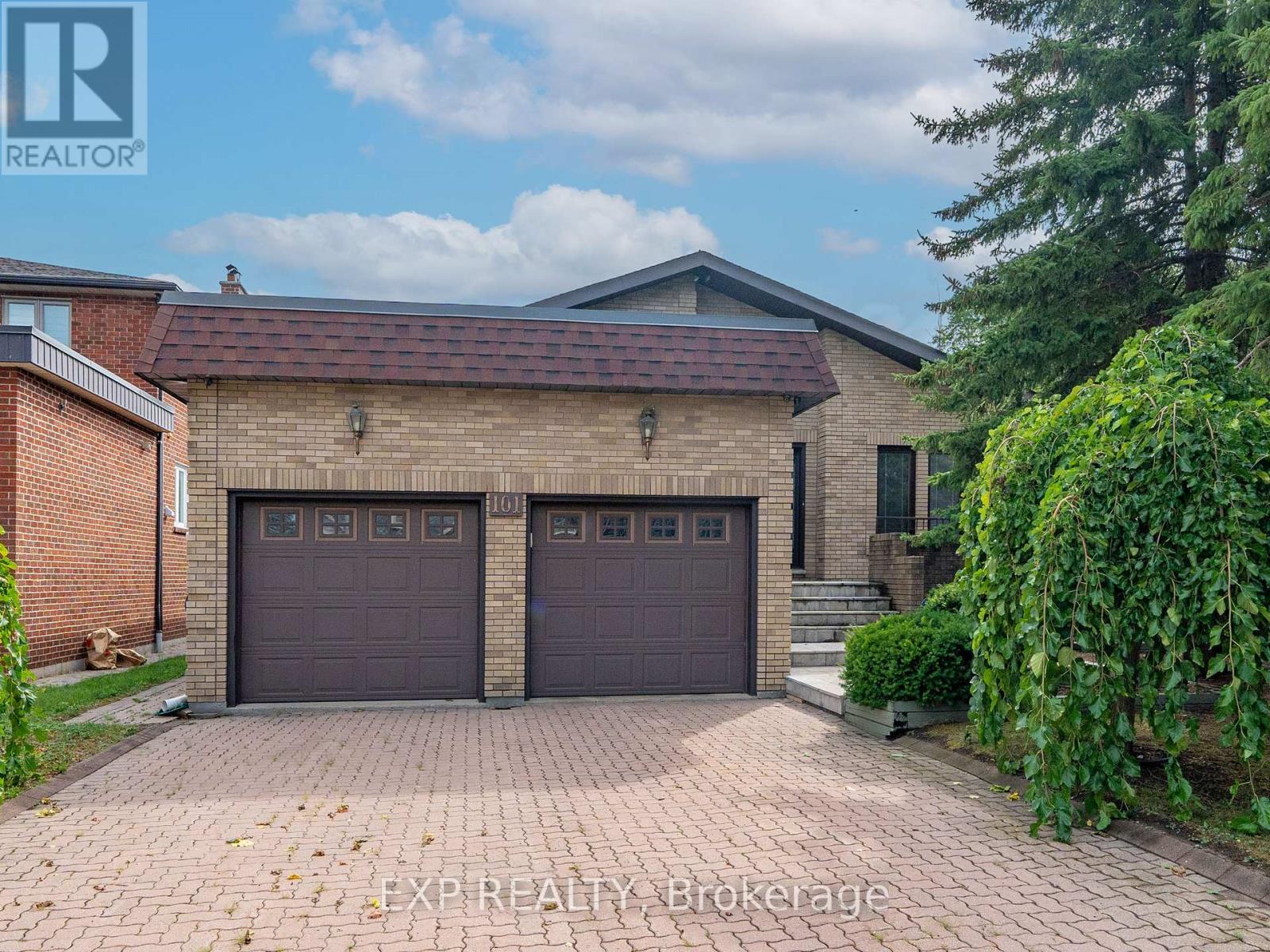 101 LEYBURN AVENUE, Richmond Hill, Ontario