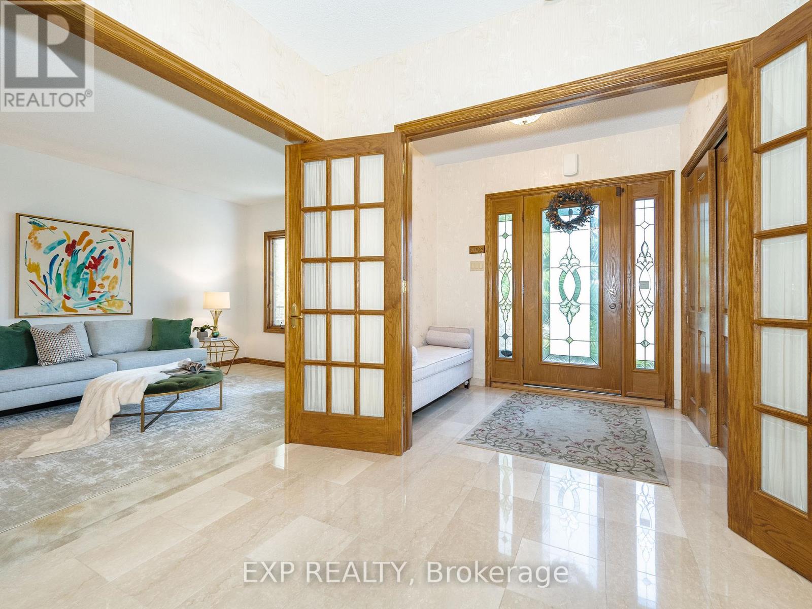 101 Leyburn Avenue, Richmond Hill, Ontario  L4C 0J6 - Photo 10 - N12592946