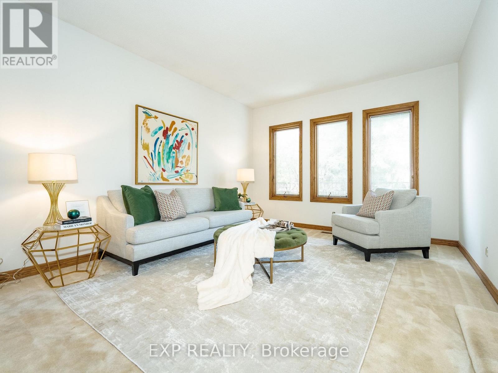 101 Leyburn Avenue, Richmond Hill, Ontario  L4C 0J6 - Photo 12 - N12592946